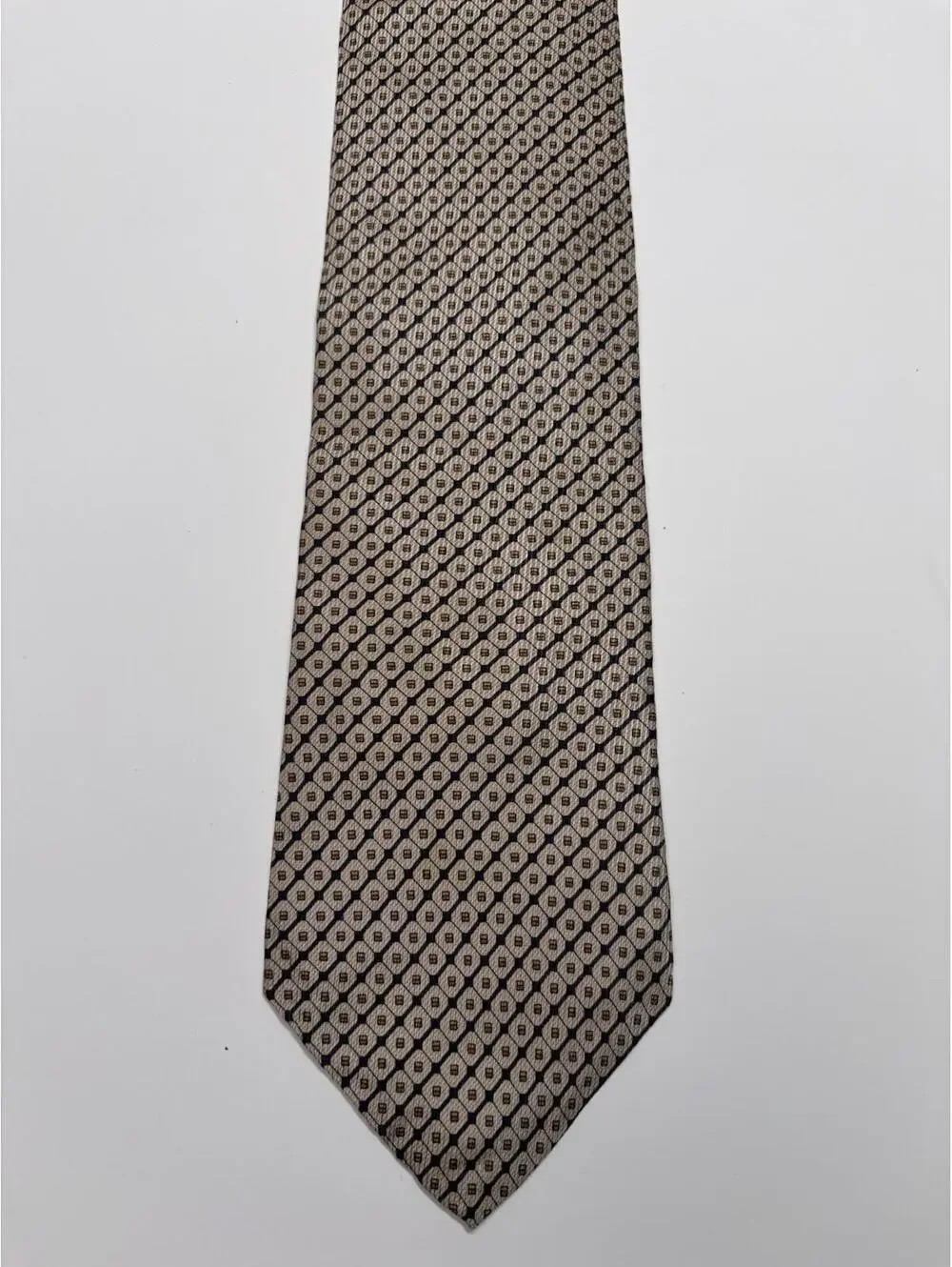 Nautica 100% Silk Wide Tie In Gold And Black‎